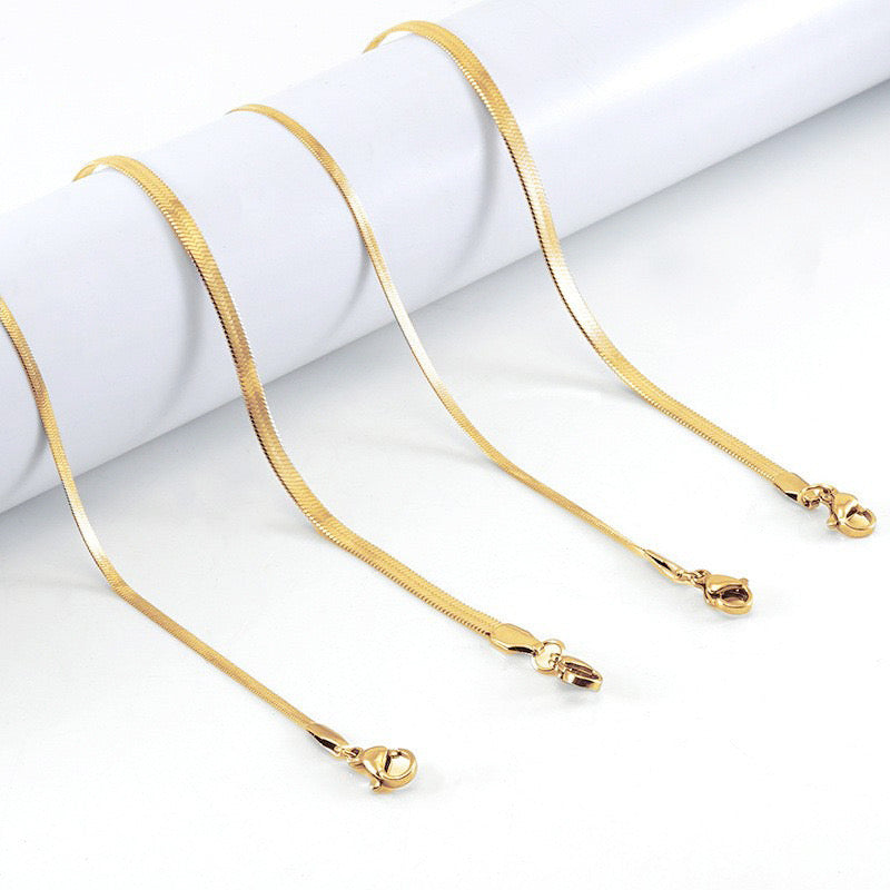 Elegant Gold-Plated Snake Chain Necklace - Private Glows