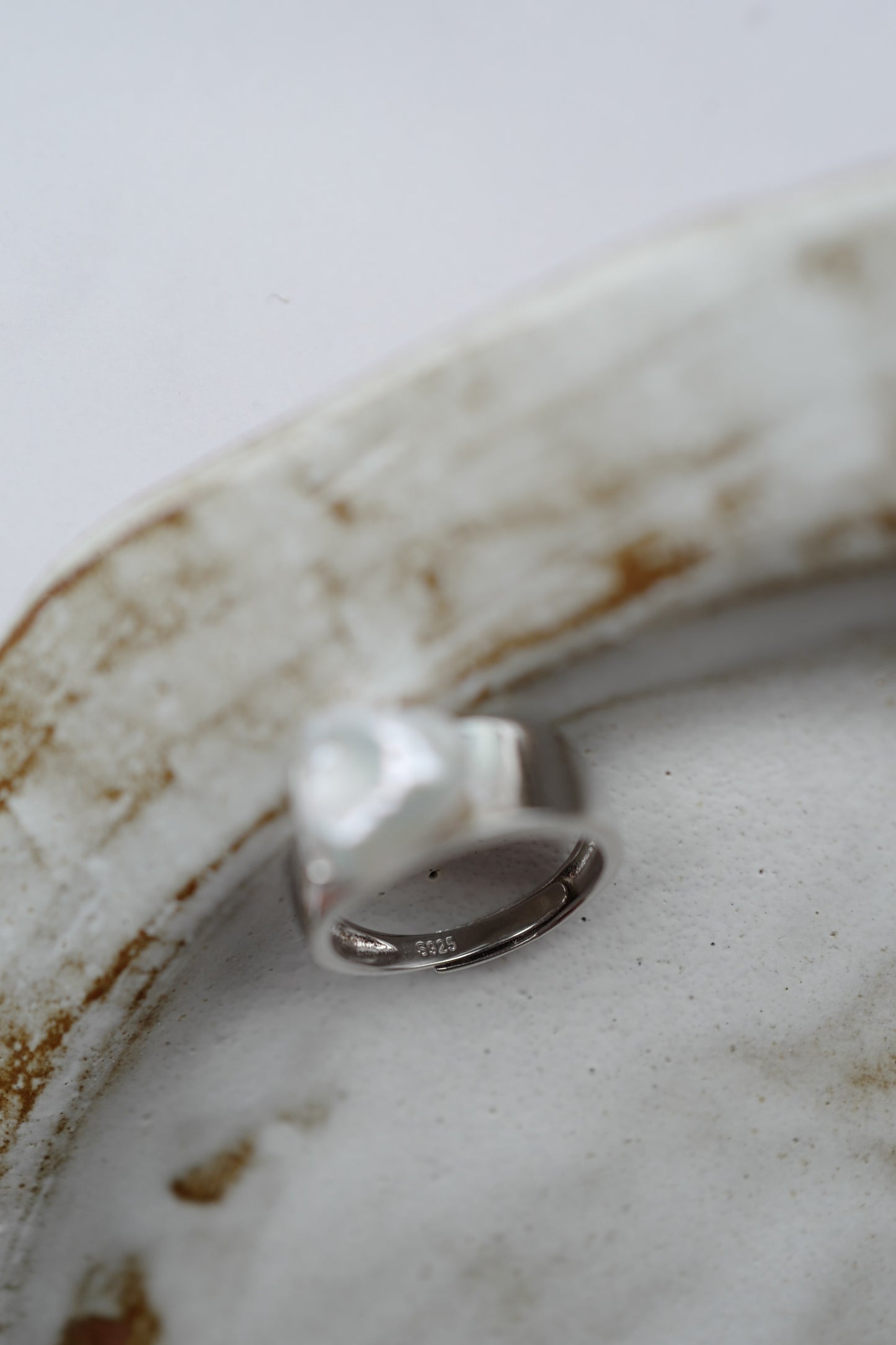 Charlotte Adjustable Silver Ring with Keshi Baroque Pearl