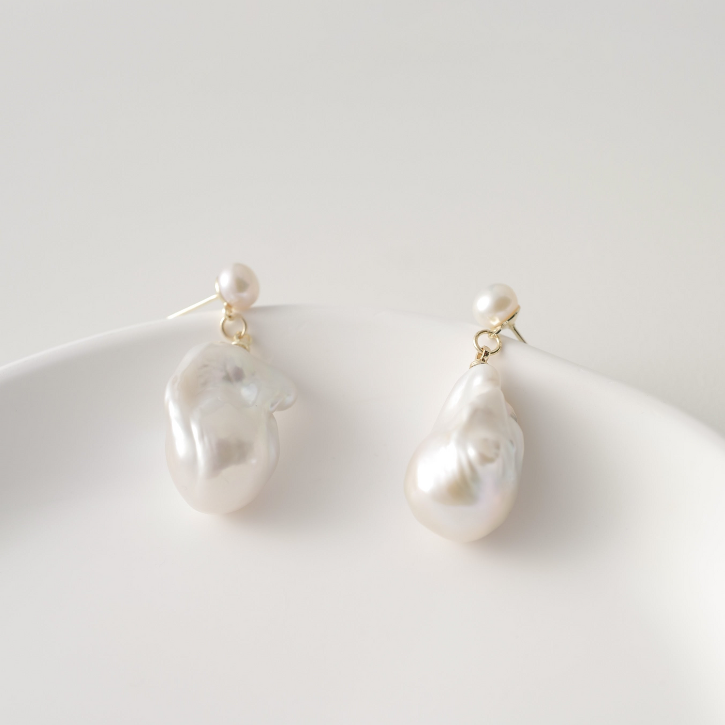 Olivia Drop Earrings Baroque Pearls - Private Glows