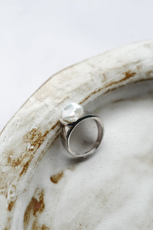 Charlotte Adjustable Silver Ring with Keshi Baroque Pearl