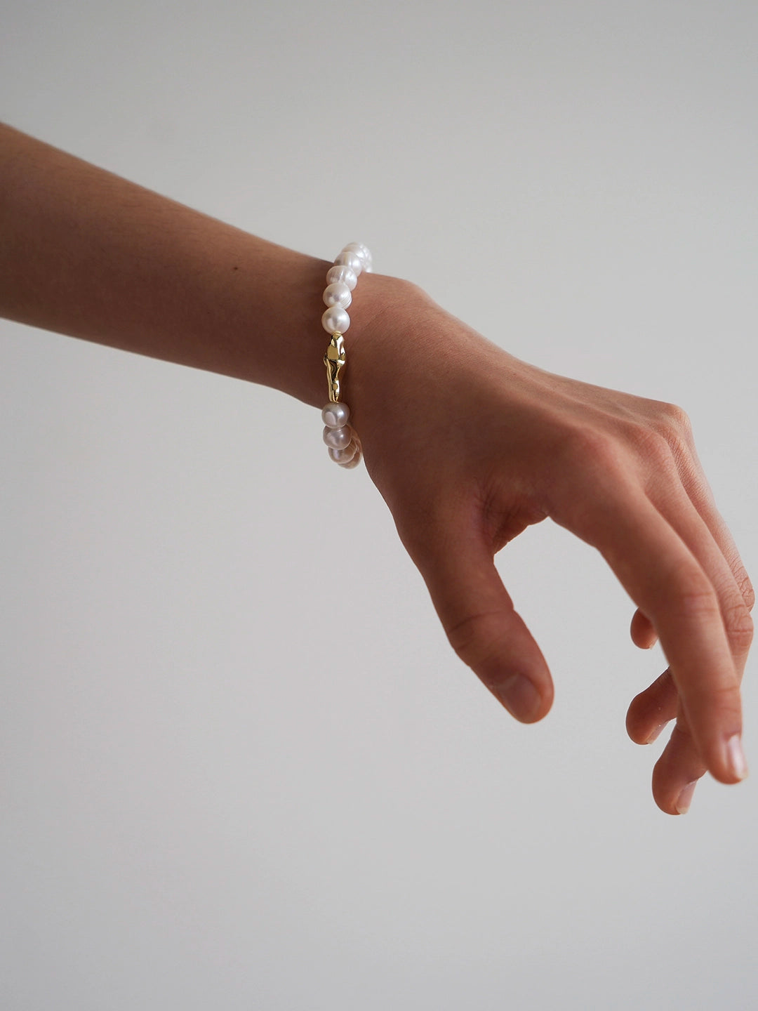 Eliza Grooved Pearl Bracelet